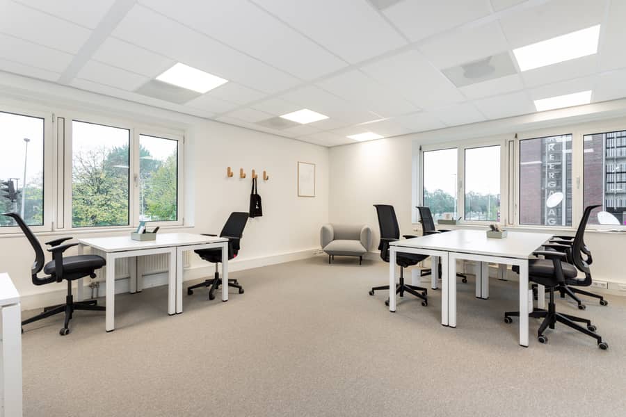 10 Spaces Westerpark 5212 Amsterdam Netherlands Large Office. jpg