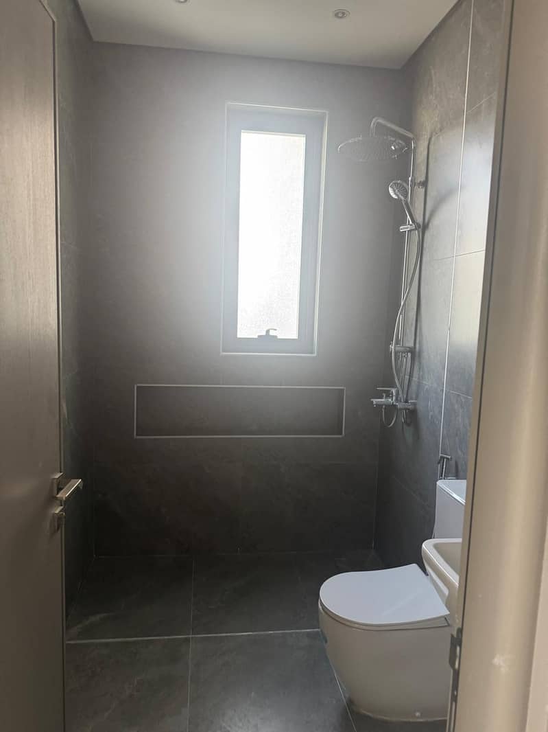 Exclusive Brand New 5-Bedroom Luxury Villa ,located Al Atbah - Image 12