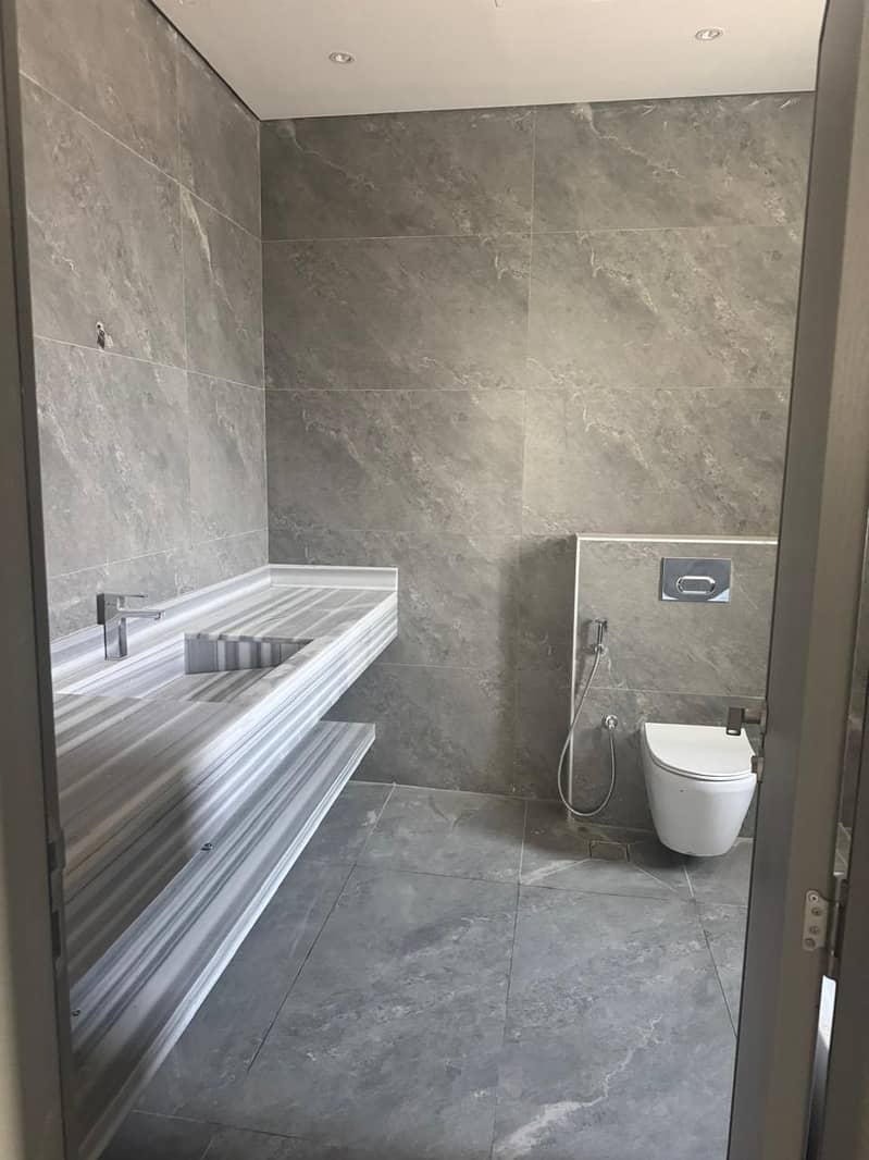 Exclusive Brand New 5-Bedroom Luxury Villa ,located Al Atbah - Image 16