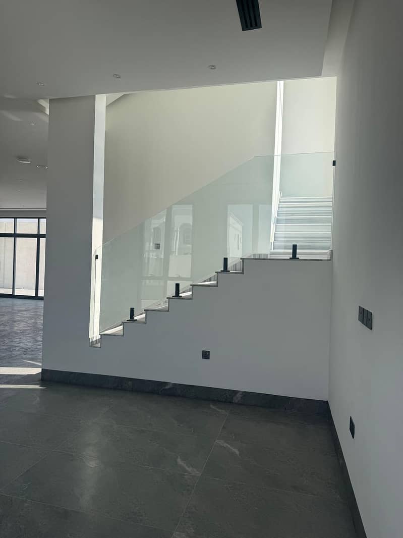 Exclusive Brand New 5-Bedroom Luxury Villa ,located Al Atbah - Image 17