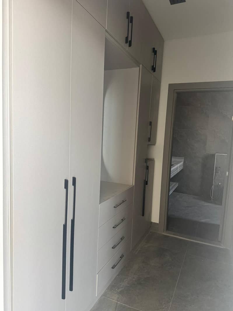 Exclusive Brand New 5-Bedroom Luxury Villa ,located Al Atbah - Image 23