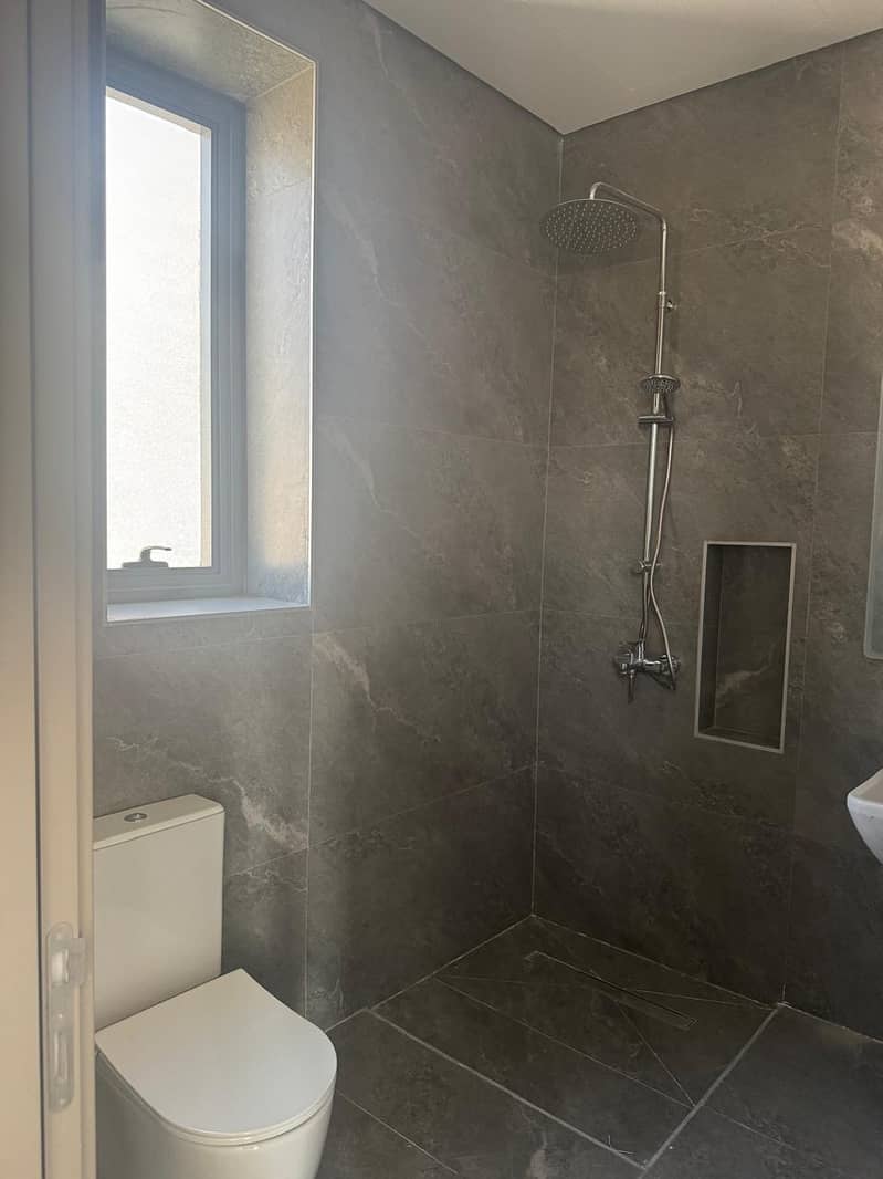 Exclusive Brand New 5-Bedroom Luxury Villa ,located Al Atbah - Image 29