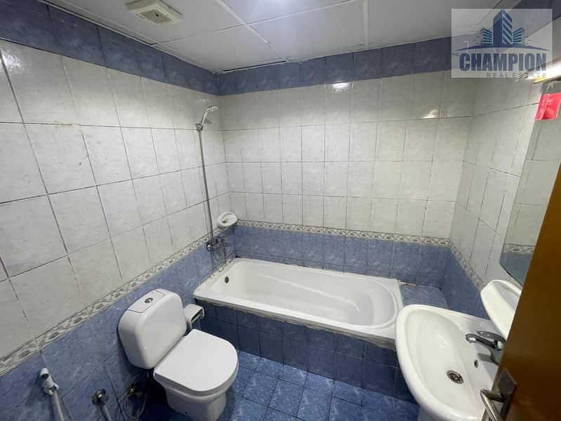 1bhk + closed kitchen : 1 balcony ; RENT 50k : 1 parking