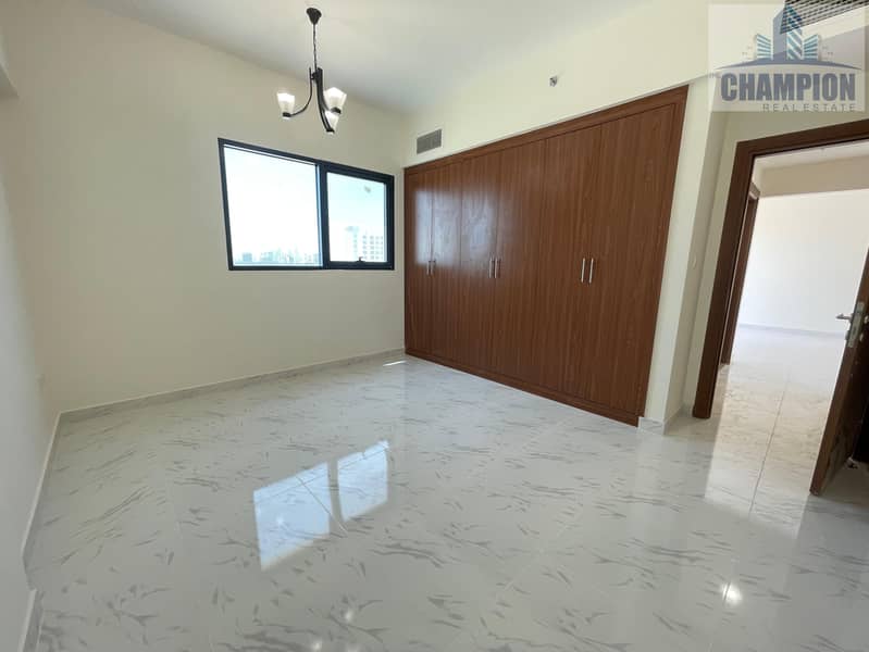 1 YEAR OLD BUILDING 1BHK : RENT 55K : BALCONY : GYM : POOL