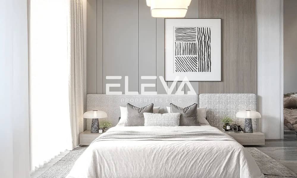 ELEGANT MODERN LIVING OVERLOOKING SPORTS ARENA