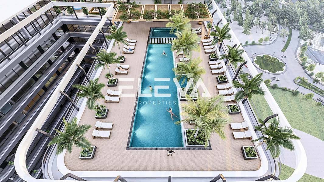 ELEGANT MODERN LIVING OVERLOOKING SPORTS ARENA - Image 14