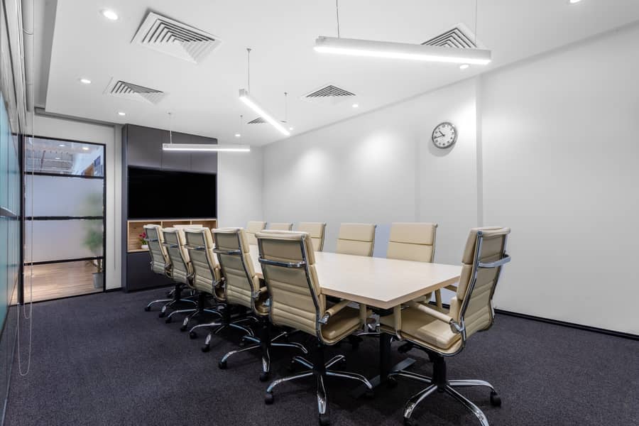 6 Regus_DWTC District_4156_Dubai_UAE_BigMeetingRoom. jpg