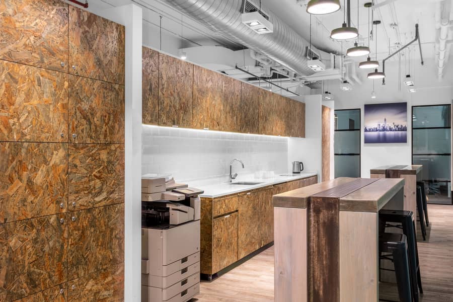 7 Regus_DWTC District_4156_Dubai_UAE_Kitchen. jpg