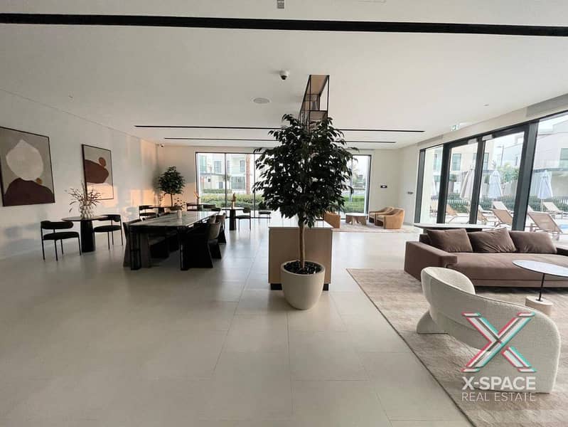 Villa Behind Central Park and Ready to Move In - Image 30