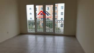 LARGE BALOCNY HIGH RENTED 1BEDROOM AVAILABLE FOR RENT