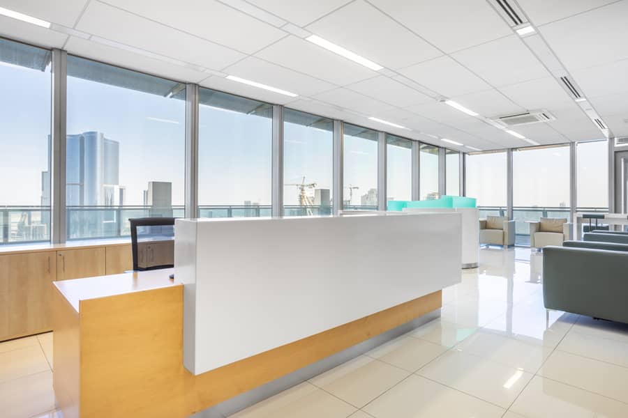 3 Regus_ADGMAlMaqam_2180_AbuDhabi_UAE_Reception. jpg