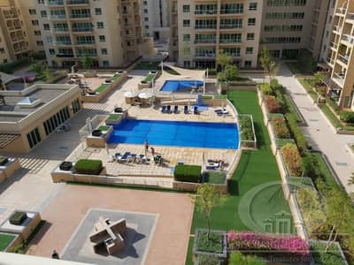 2B/R+ Study | Pool view | Ready to move in 2B/R+ Study | Pool view | Ready to move in