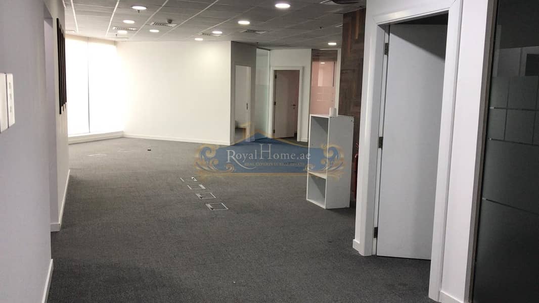 Large Office in Cheap Price | High Floor