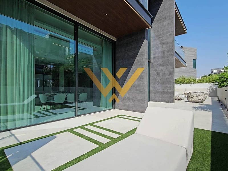 7BR Luxury|Prime Location|CustomBuilt|Private Pool