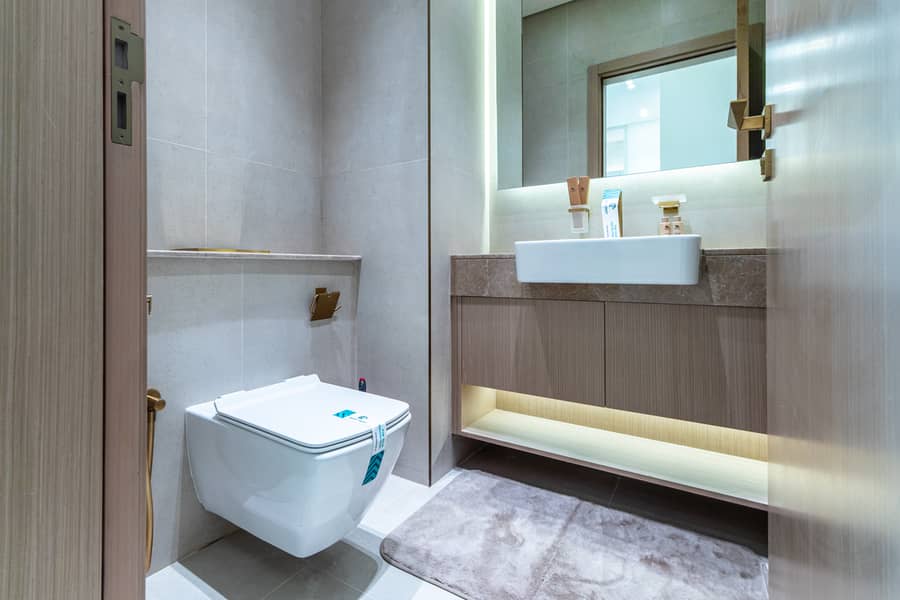 12 Washroom 3. jpg
