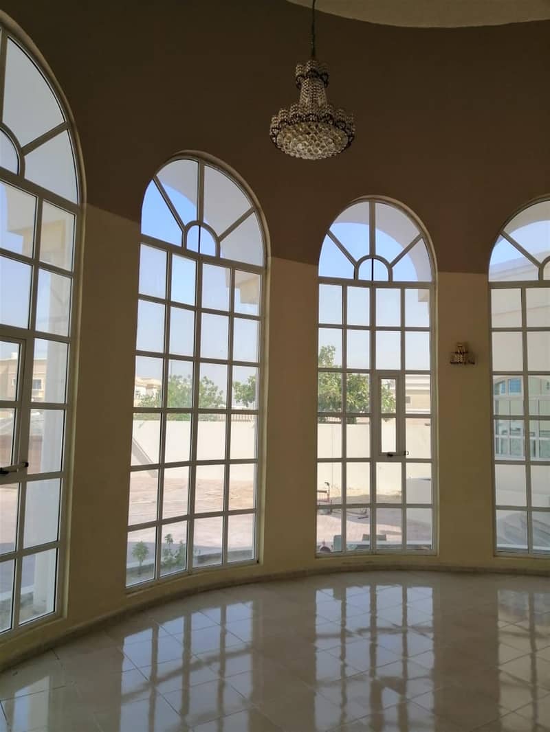 HUGE Villa in  Al Oud Al Muteena ( 4bedroom + hall + majlas + parking + maid service)