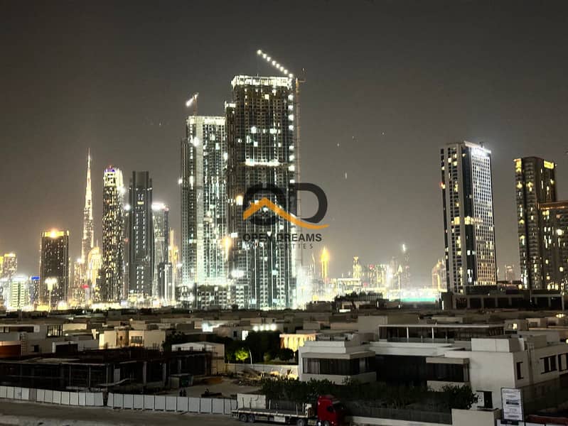 Fully Furnished // Corner Unit // Spacious Layout