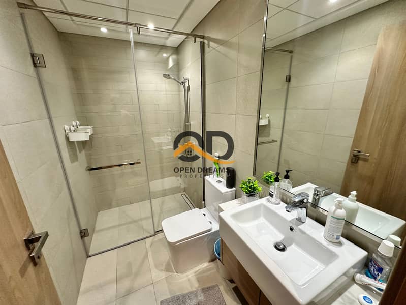 Fully Furnished // Corner Unit // Spacious Layout - Image 6