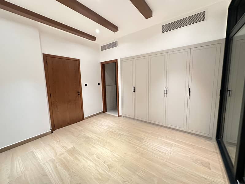 Single Row | Best Layout | Close to the Lagoons - Image 6