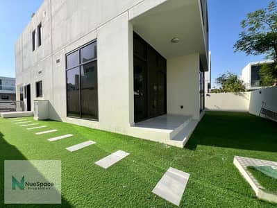 6 Bedroom Villa for Rent in DAMAC Hills 2 (Akoya by DAMAC), Dubai - IMG-20251222-WA0021. jpg 6 Bedroom Villa for Rent in DAMAC Hills 2 (Akoya by DAMAC), Dubai - IMG-20251222-WA0021. jpg