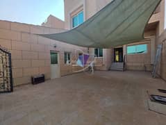 Private Entrance 6Bedroom Villa / Pool /Driver Room.