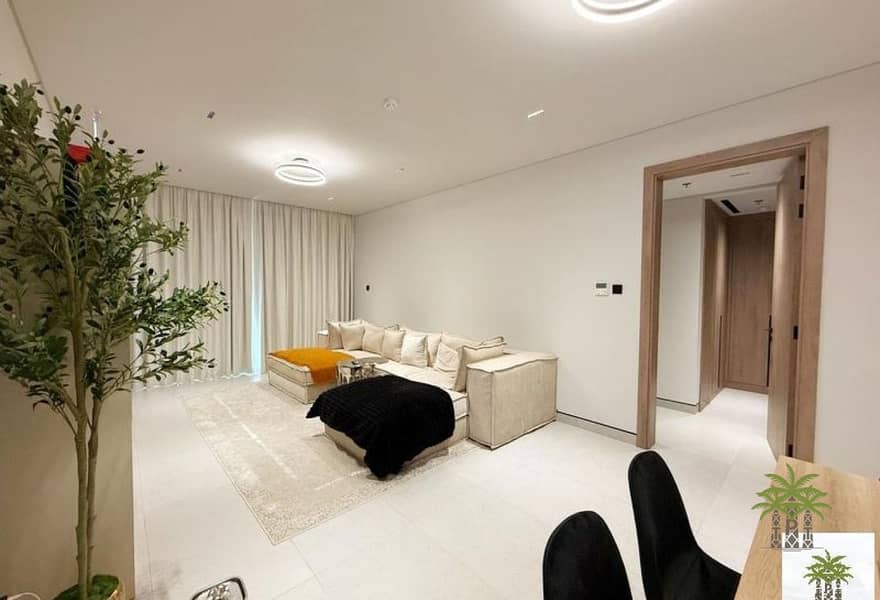 VOT | Massive 1br + Storage | Classy - Image 2