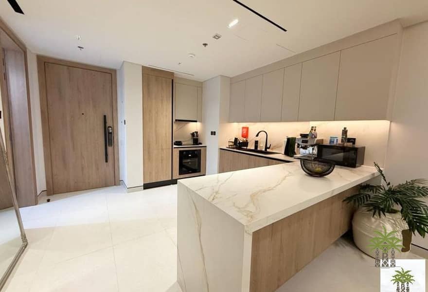 VOT | Massive 1br + Storage | Classy - Image 6