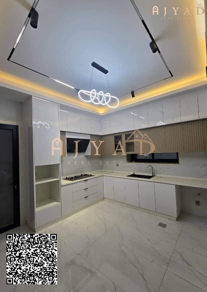 8 AYV22 (12). png