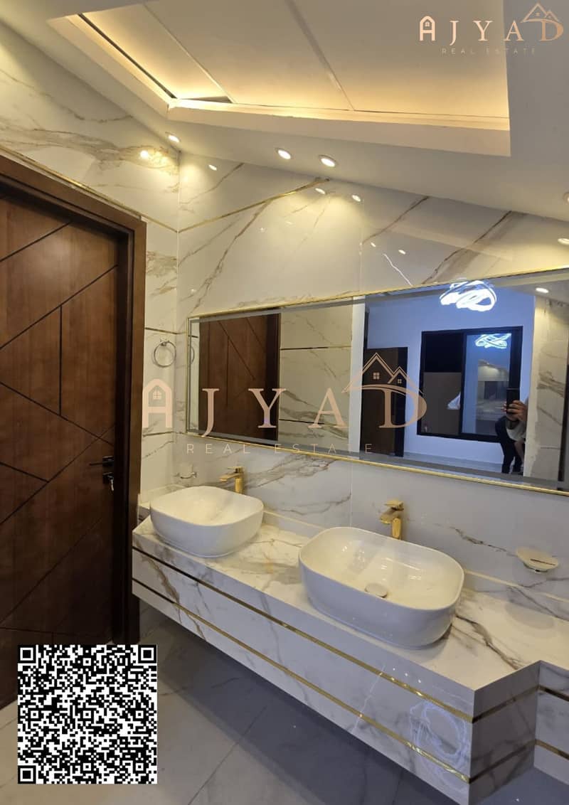 12 AYV22 (7). png