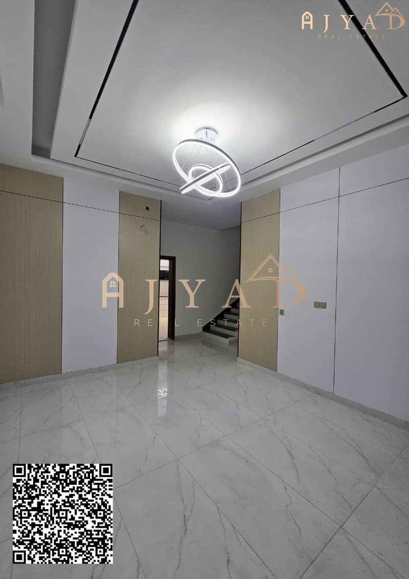 15 AYV22 (3). png