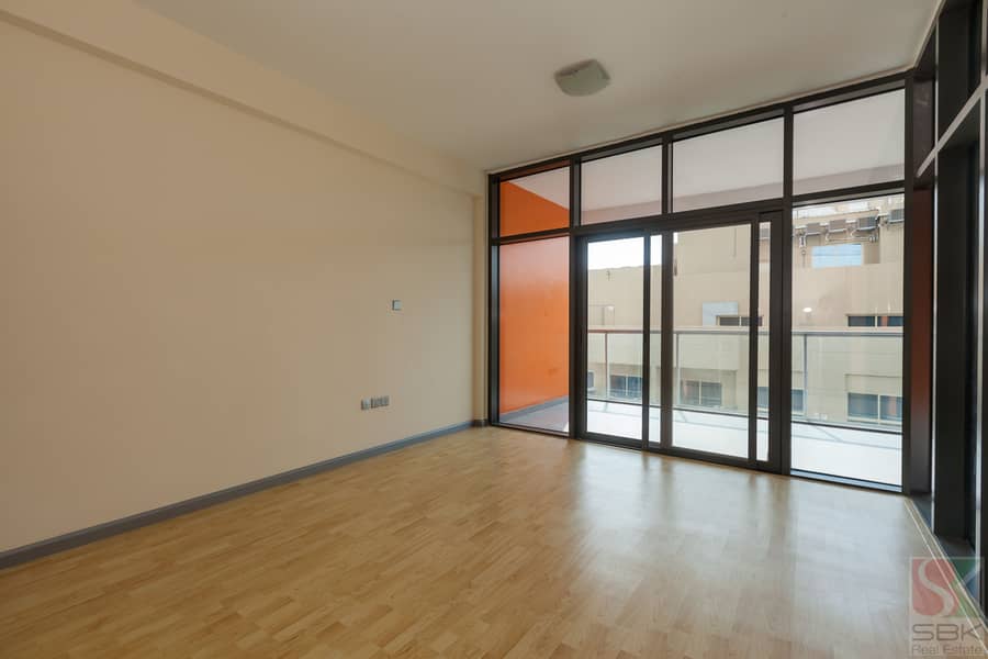 8 Binghatti Room 908 (8). JPG