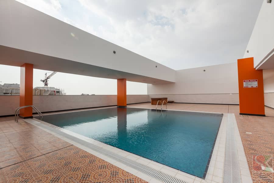 14 Binghatti Swimming Pool. JPG