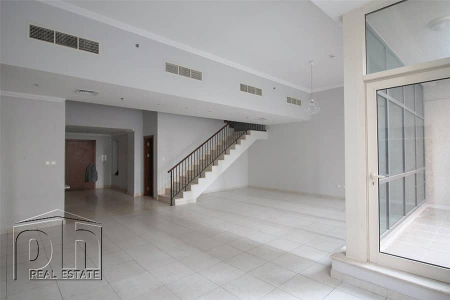 VACANT - Spacious 3 Bedroom Apartment