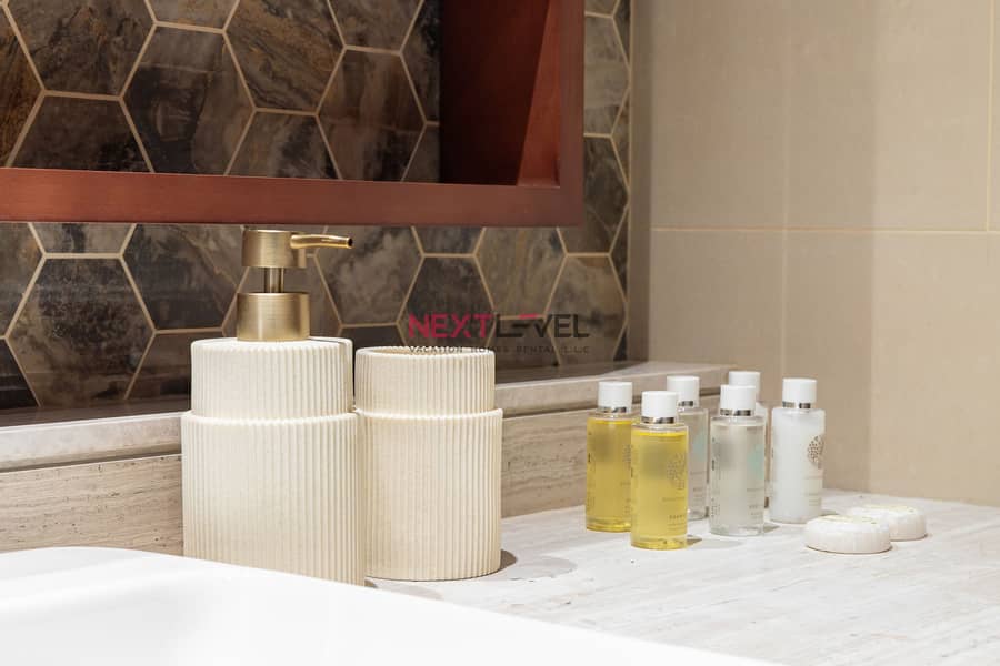 PRICE DROP | Luxury 1BR Apartment | Downtown Dubai | 2 Bathrooms | Near Burj Khalifa & Dubai Mall - Image 17