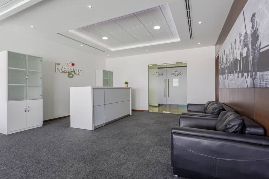 4 Regus_RegusTamouhTower_AbuDhabi_UAE_Reception. jpg