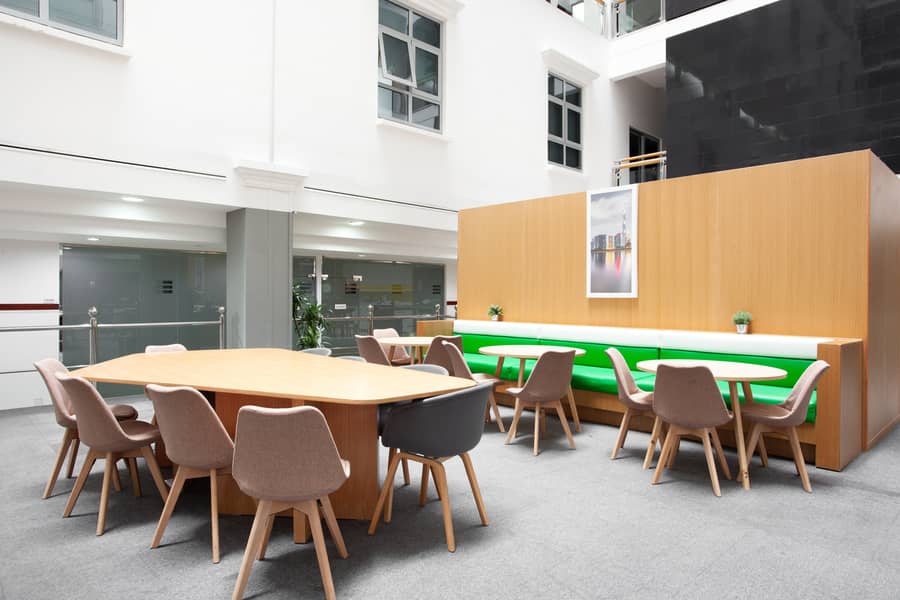 5 UAE ABU DHABI, Al Bateen C6 Regus Standard (4737)BusinessLounge. jpg