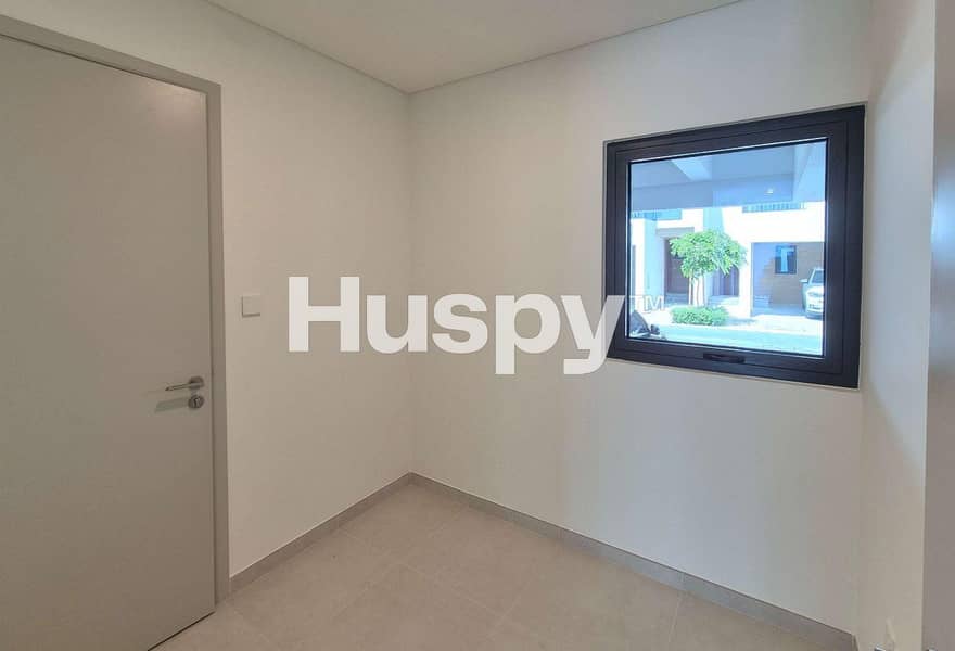 Exclusive | Pool View | Corner Unit - Image 11