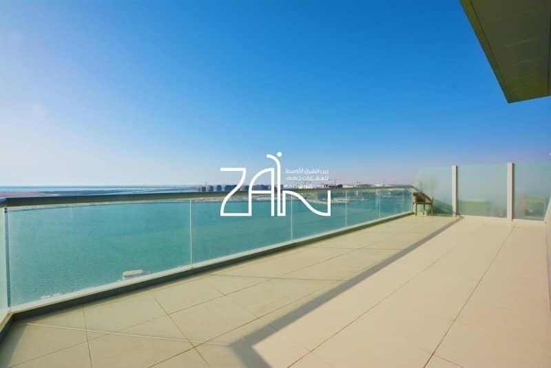 Sea View! Upgraded Penthouse Corner with Balcony