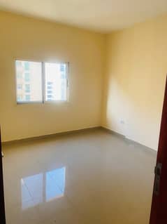 للبيع شقة غرفتين وصالة في برج منازل 1