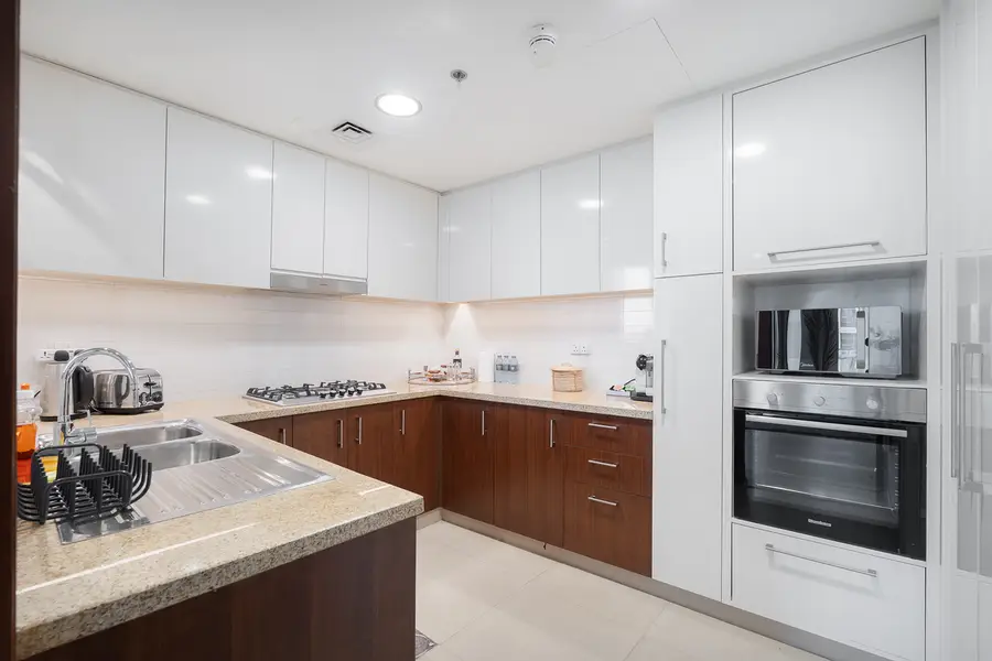 Premium 1BR in Downtown | Direct Access to Metr