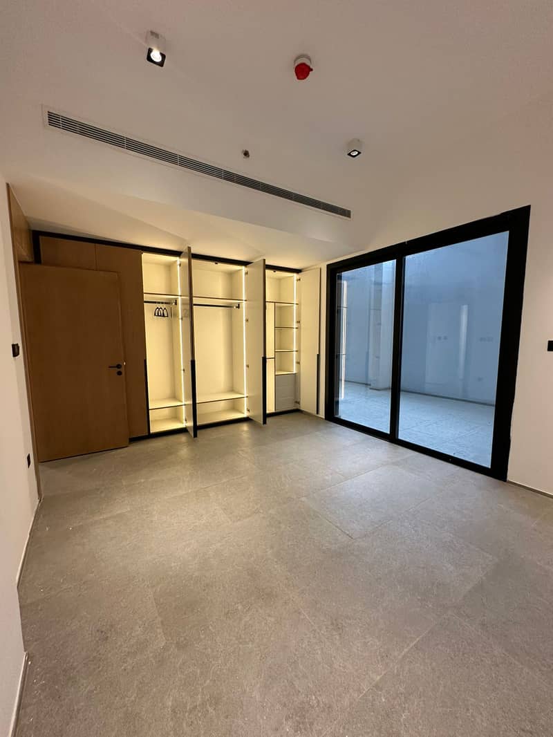 4 Master Bedroom. jpeg