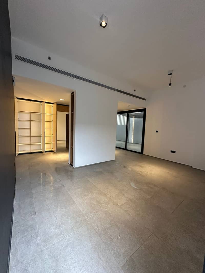 9 Master Bedroom 1. jpeg