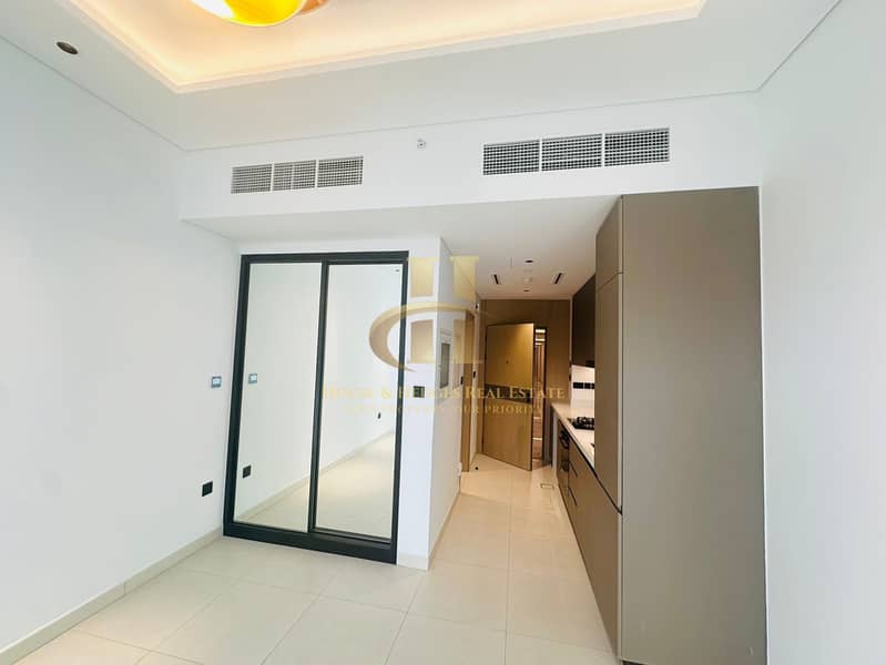 High Floor | Ready To Move | With Balcony - Image 4