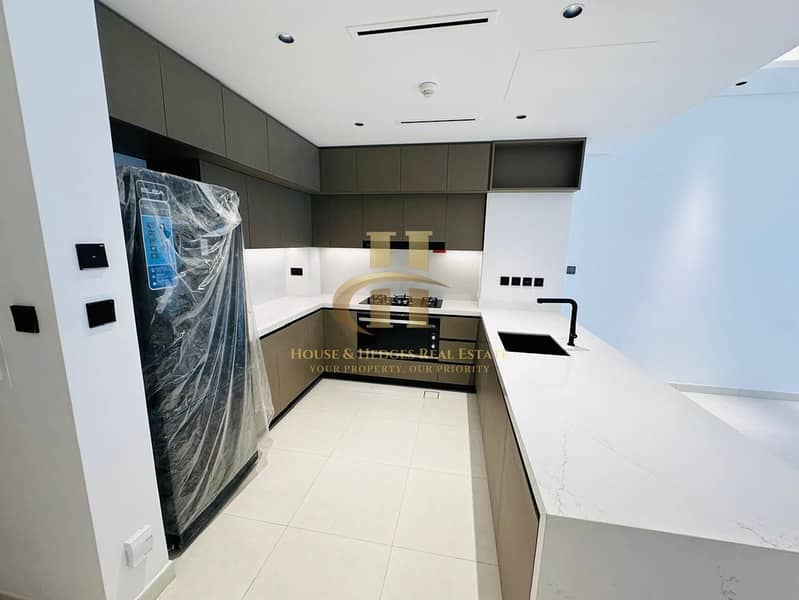 Corner Unit | Converted into 3BR+Maid | Vacant - Image 4