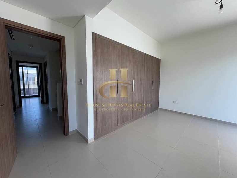 10 WhatsApp Image 2025-11-21 at 4.10. 09 PM. jpeg