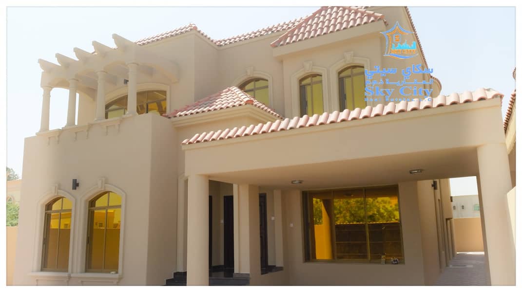 Villa for sale personal finishing 5700 feet with electricity and air conditioning