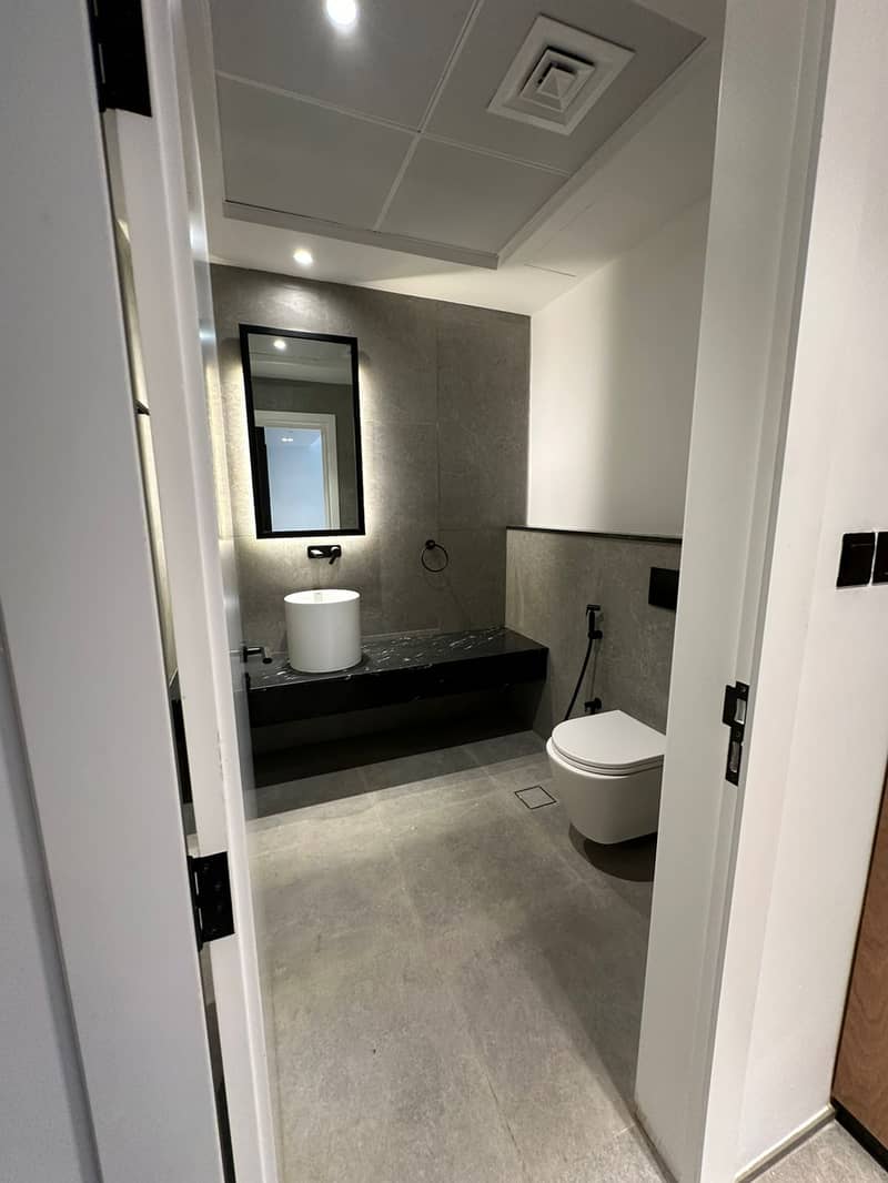 4 Bathroom. jpeg