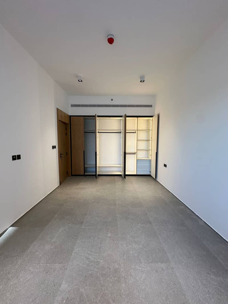 5 Bedroom 1. jpeg
