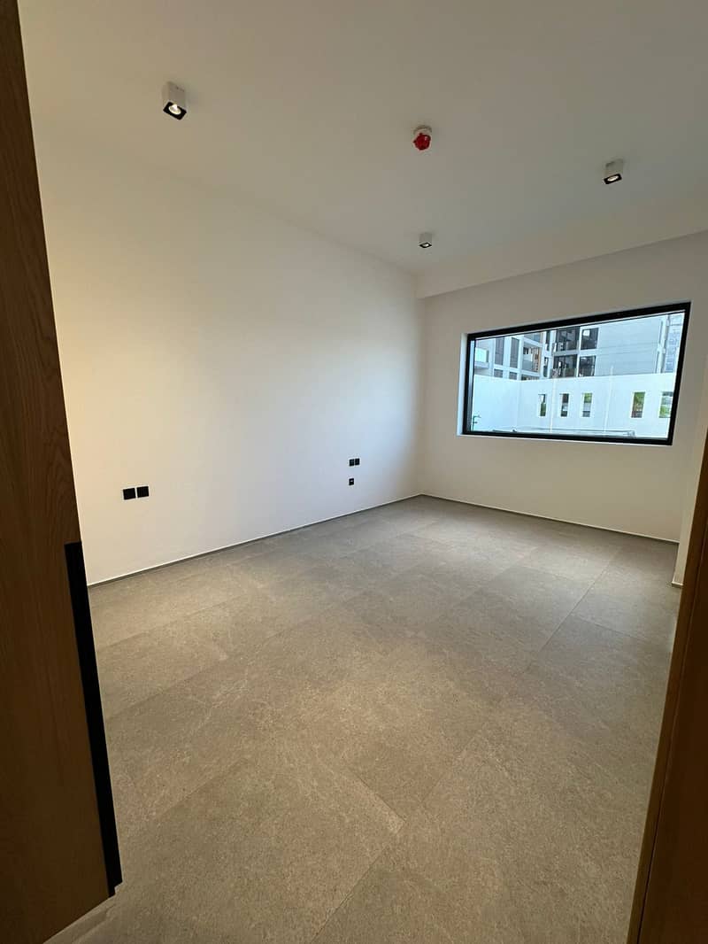 6 Bedroom. jpeg