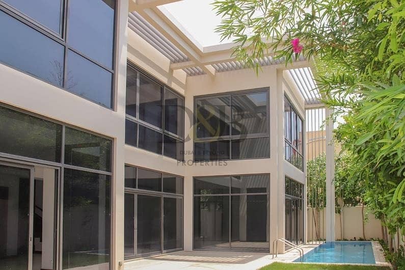 Spacious 5 Bed | Private Pool | Compound